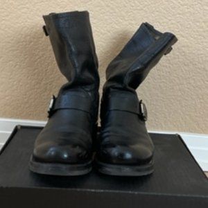 Frye Veronica Short bootie